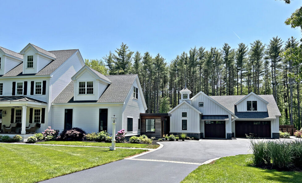 farmhouse-west-newbury-home-exterior