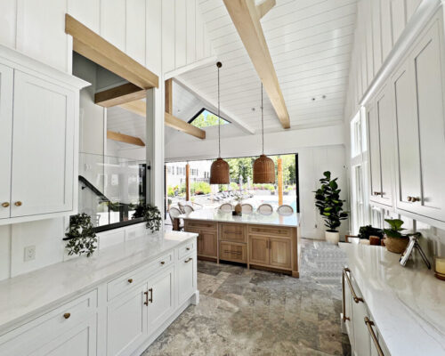 nviting-farmhouse-kitchen-with-rustic-details-in-west-newbury-home